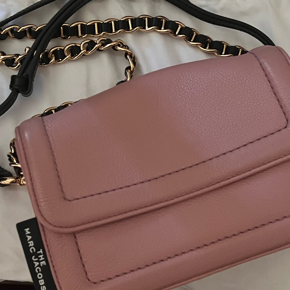 Like new pink Marc Jacobs shoulder chain bag